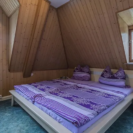 Das Tor Zum Schonen Elstertal Apartment *